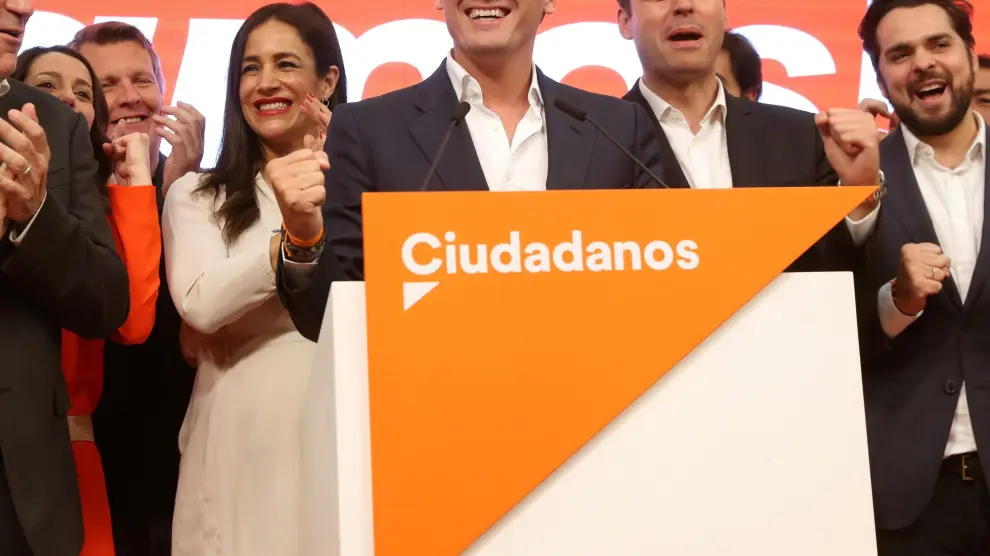 El líder de Cs, Albert Rivera, celebra los resultados de las elecciones autonómicas y municipales.
