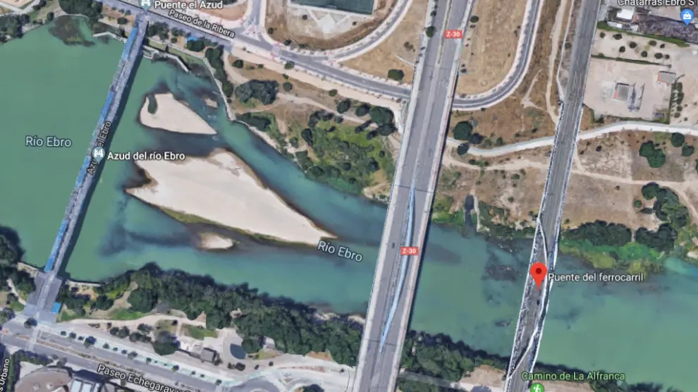 La mujer ha sufrido el accidente de kayak junto al Azud del Ebro, los Bomberos han encontrado el cadáver flotando junto al puente del Ferrocarril.