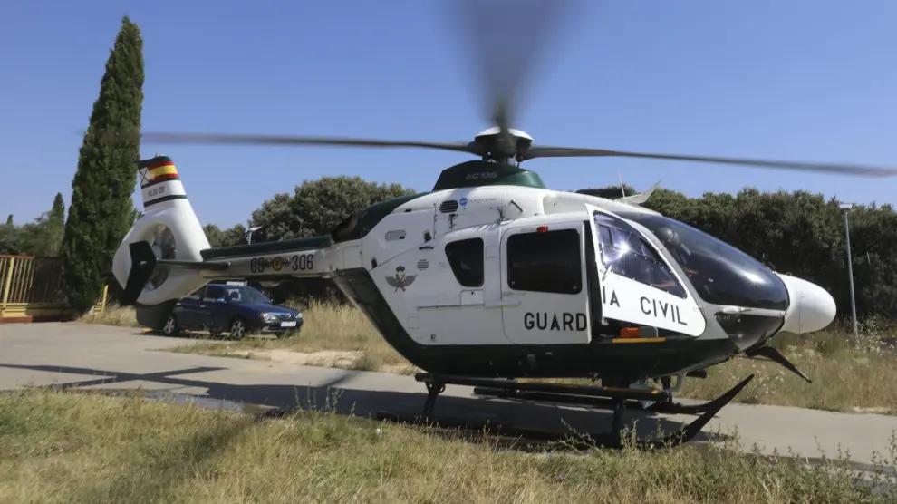 Los pilotos de la Unidad de Helicopteros de la Guardia Civil se preparan para una salida / 25-7-18 / Foto Rafael Gobantes [[[FOTOGRAFOS]]]