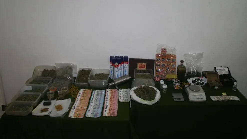 Cuatro detenidos en Casetas y Utebo por traficar con droga en una asociación dedicada al estudio del cáñamo de cannabis.
