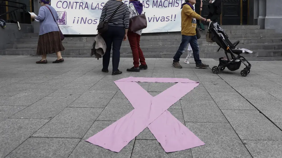 Concentración contra la violencia de género en Zaragoza.