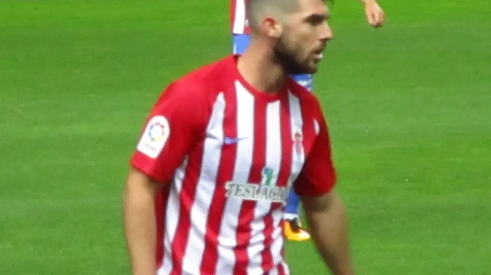 Jordi Calavera en un partido con el Sporting de Gijón