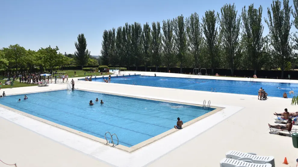 Las piscinas de la Ciudad Deportiva han abierto este viernes tras la reforma.