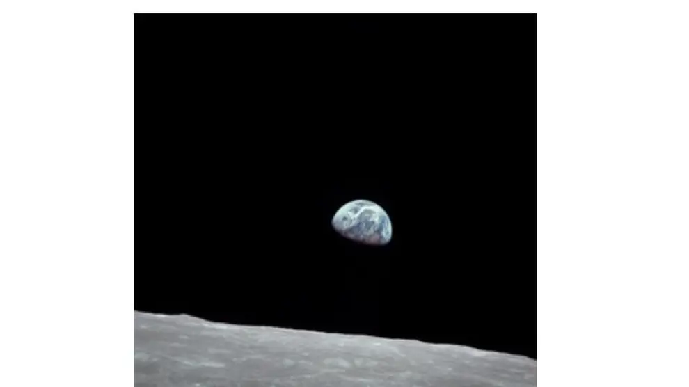 Foto 'Earthrise' tomada el 24 de diciembre de 1968 por el astronauta del Apolo 8 William Anders.