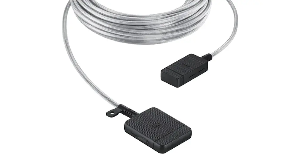La QLED 8K de Samsung incorpora un sistema que reduce las conexiones y la alimentación a un único cable de la tele a la base