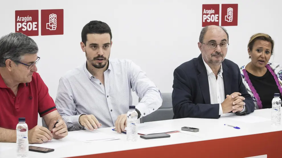 Vicente Guillén, Darío Villagrasa, Javier Lambán y Mayte Pérez, ayer en la ejecutiva del PSOE