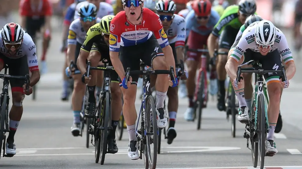 El holandés Jakobsen, vencedor de la cuarta etapa de la Vuelta a España.