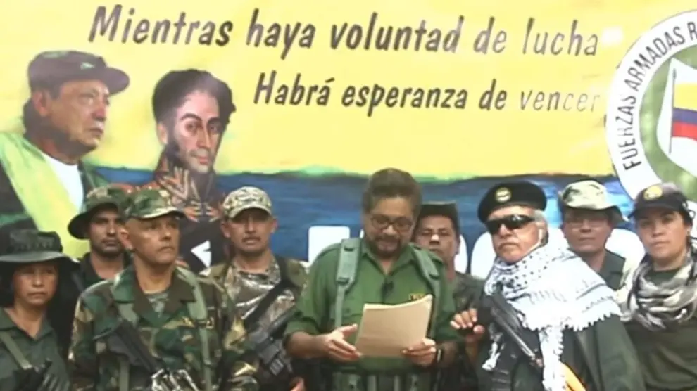 Iván Márquez, en compañía de el. Paisa y santrich anuncia el regreso a la lucha guerrillera