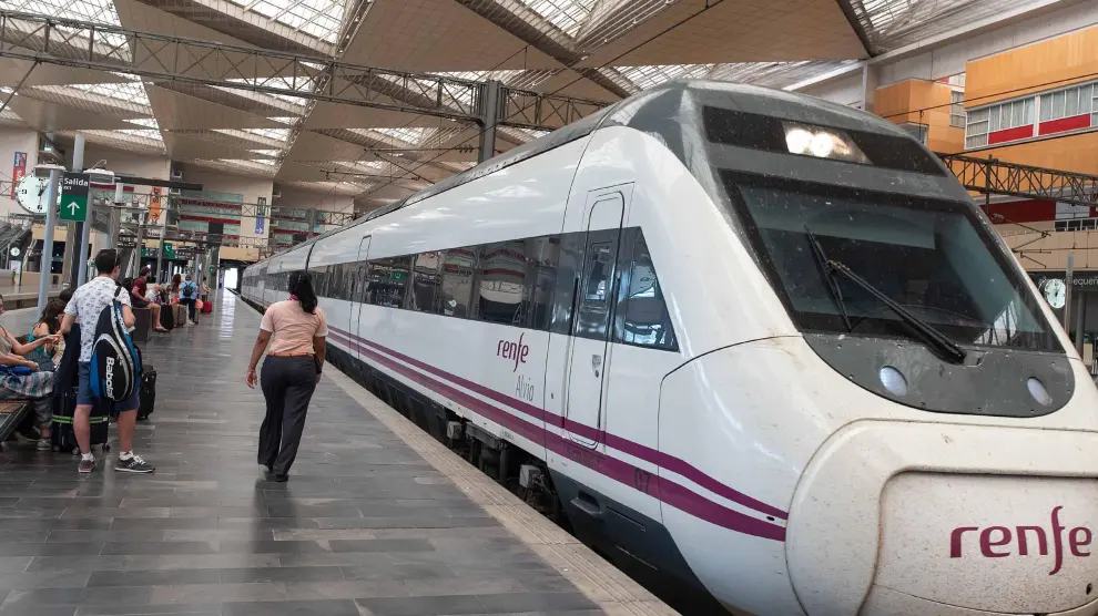 La web de Renfe ya incluye la oferta promocional del nuevo tren AVCity Alvia para la conexión Zaragoza-Madrid a las 7.05 y Madrid-Zaragoza a las 21.30.