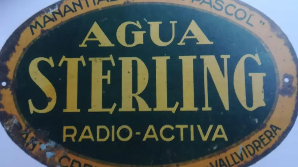 Chapa en las botellas de agua de la empresa Sterling en los años 20.