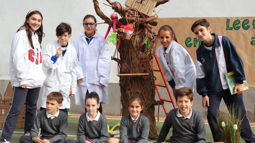 Teatralización del cuento 'El árbol de la escuela'