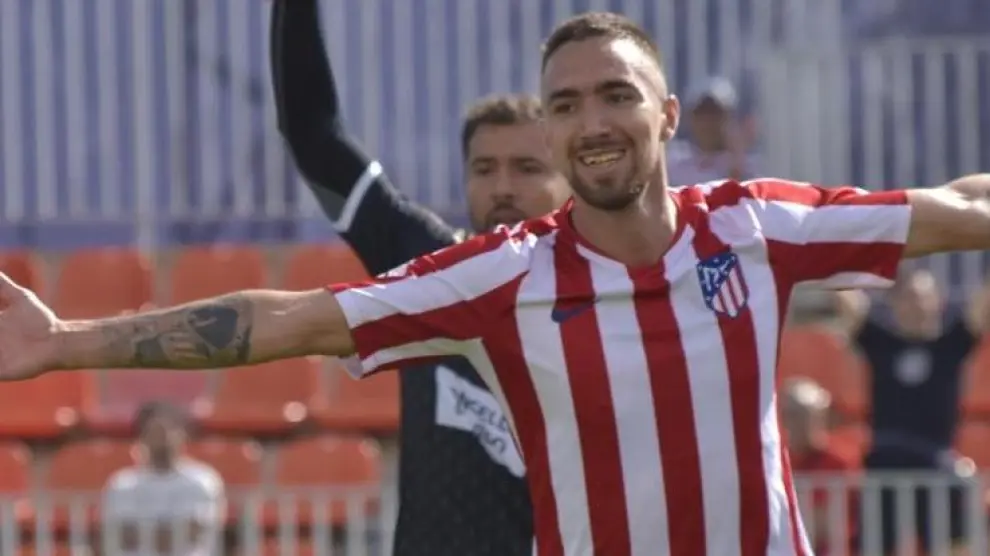 Darío, objetivo del Zaragoza para su ataque, celebra un gol