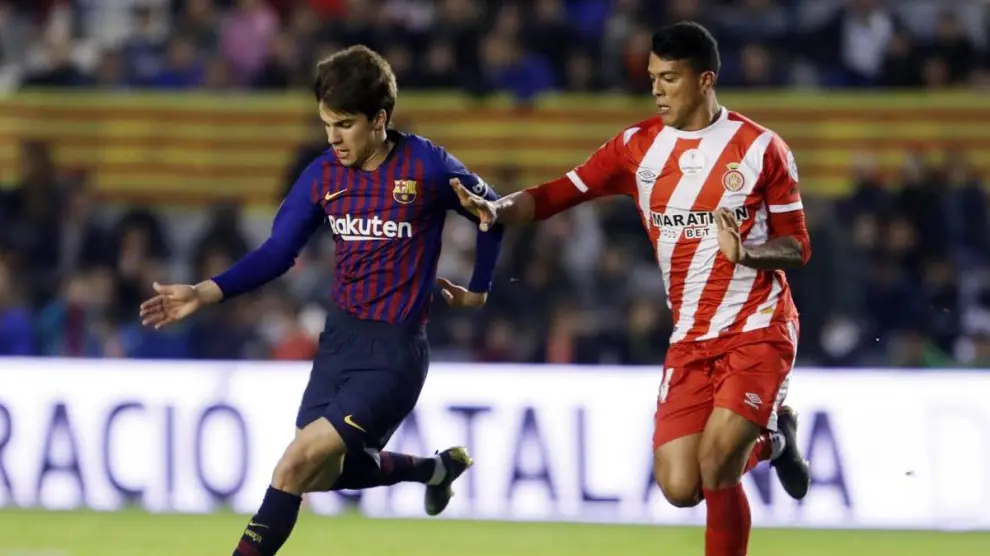 Riqui Puig, en un partido del FC Barcelona contra el Girona