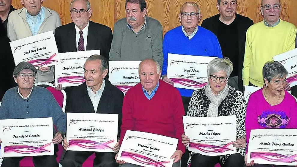 Los homenajeados este sábado por la Academia de la Jota de Aragón en Andorra, con responsables de la entidad desplazados a la localidad.