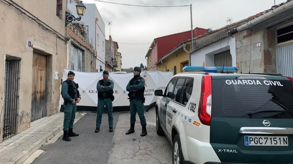 La Guardia Civil registra la vivienda del detenido en busca de pruebas