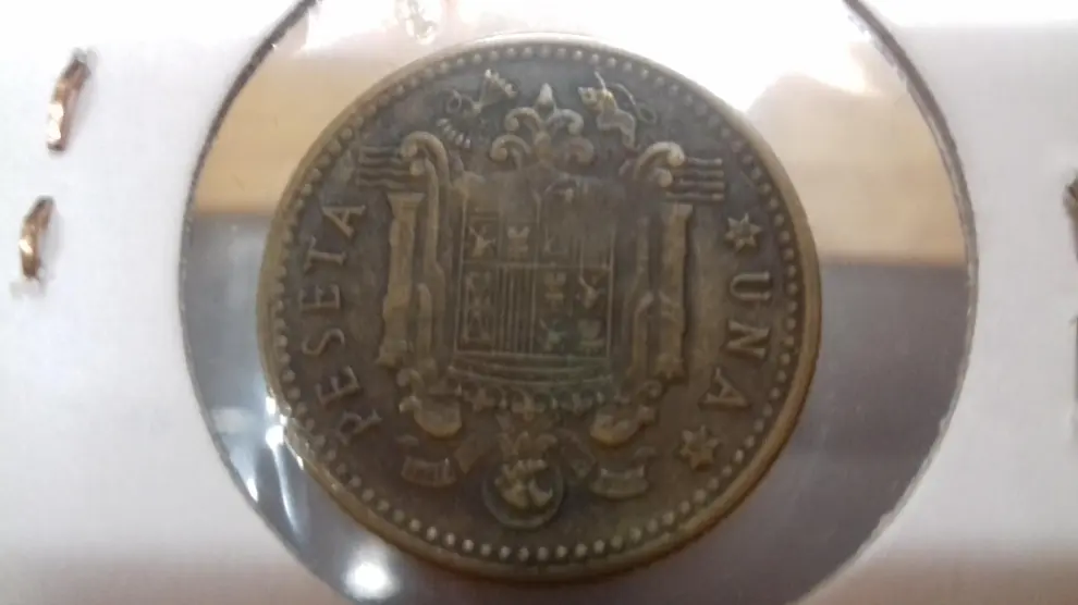 Moneda de 1 peseta del año 1947 estrella 56.