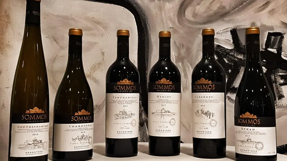 Los seis vinos que componen la línea Sommos Colección.