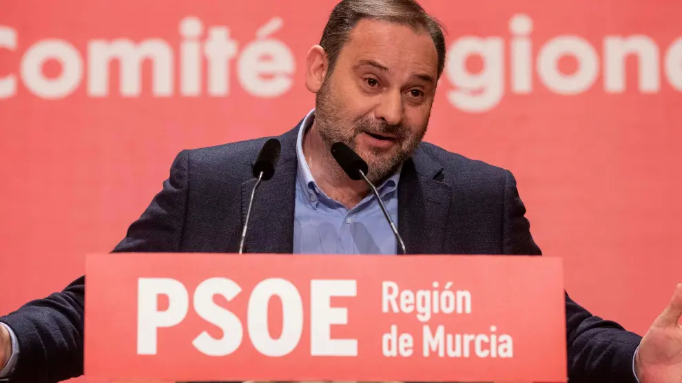 El secretario de Organización del PSOE y ministro de Transportes, Movilidad y Agenda Urbana, José Luis Ábalos, durante su intervención en el Comité Regional de PSOE en Murcia.