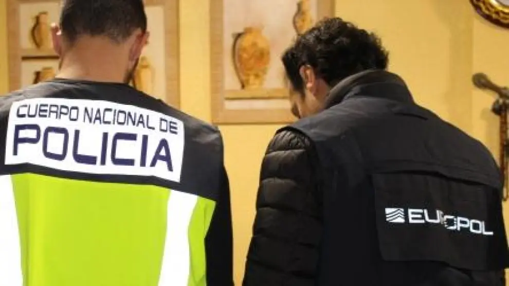 La Policía Nacional desarticula una red de amaños de parejas de hecho con inmigrantes