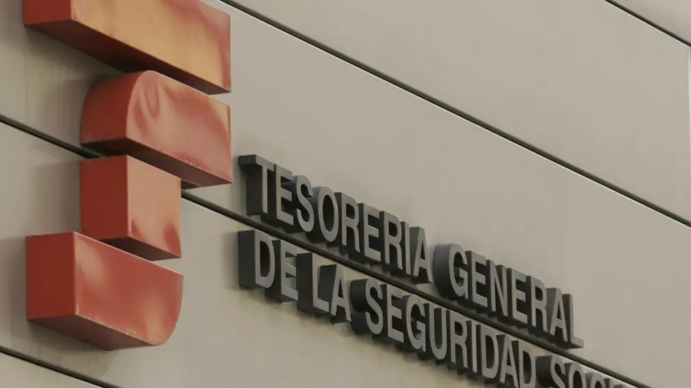 El Gobierno ha acordado transferir al País Vasco la gestión de la Seguridad Social.