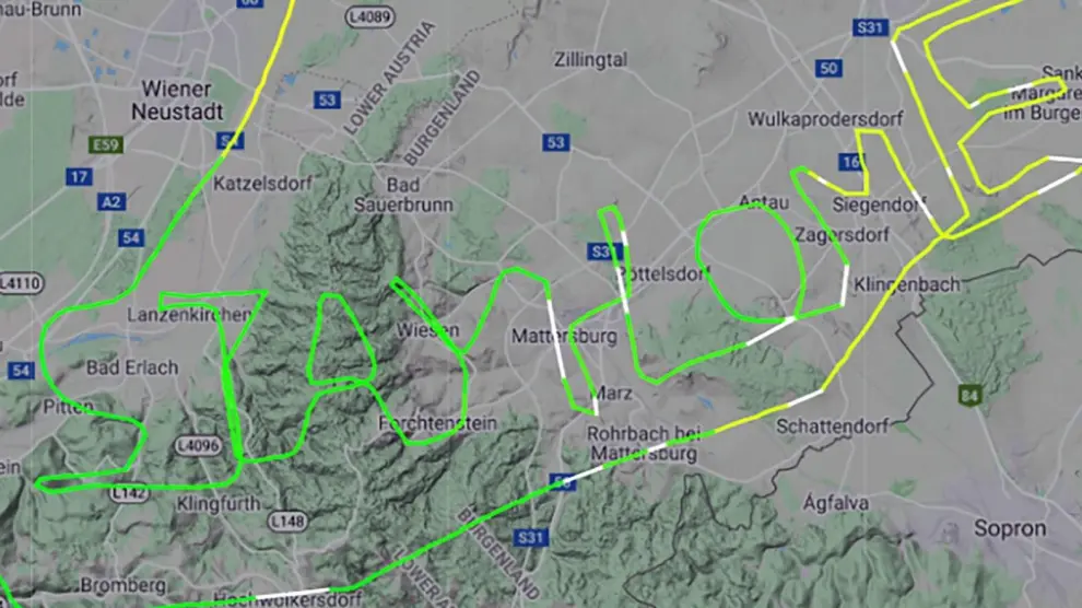 Un piloto escribe sobre Austria "Quédate en casa" con su ruta de vuelo