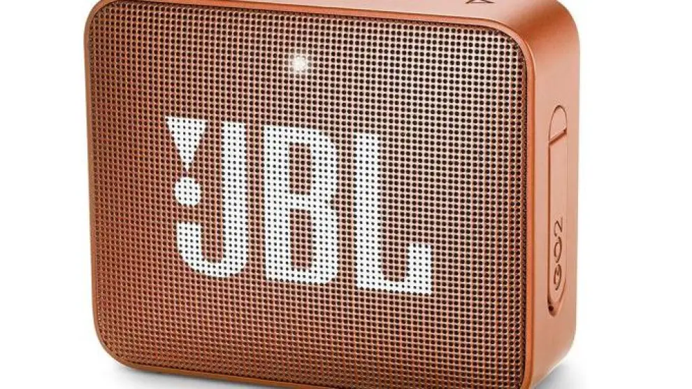 Un altavoz inalámbrico JBL GO 2 para poner las bases musicales.