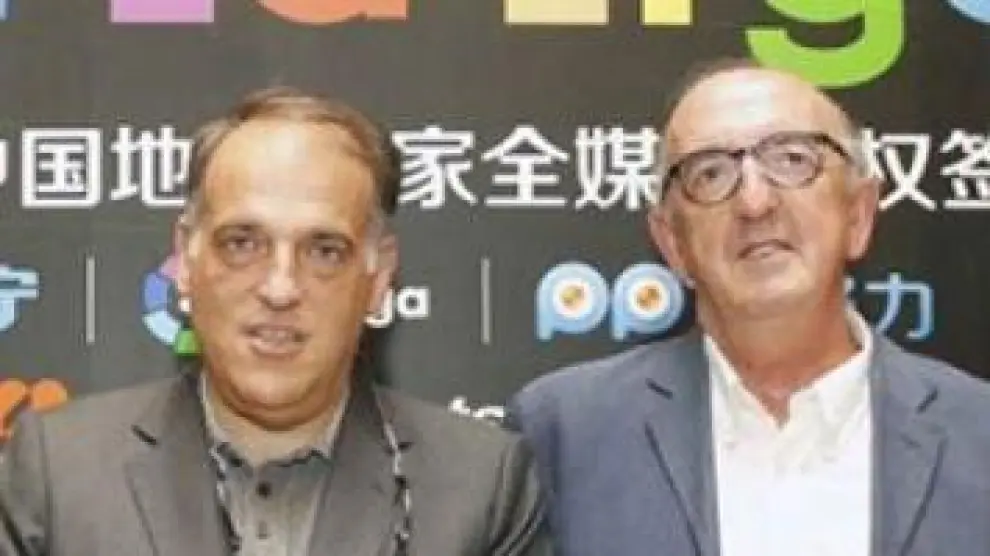 Javier Tebas (La Liga) y Jaume Roures (Mediapro), en un acto promocional.