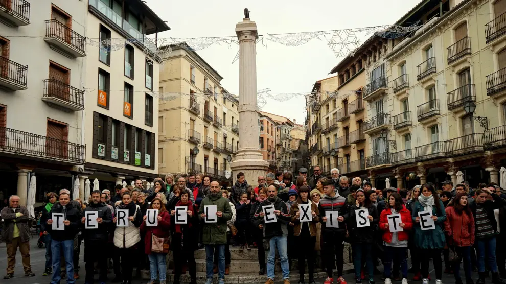 Acto celebrado por Teruel Existe en la plaza del Torico con motivo del 20 aniversario de la plataforma.