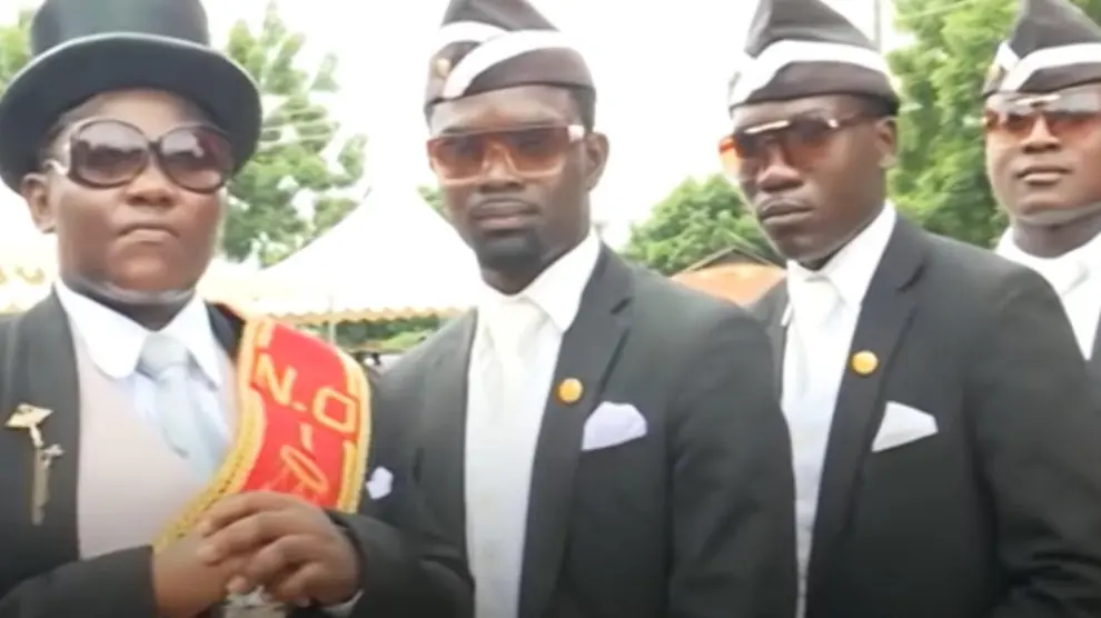 El ritmo de los enterradores de Ghana: un toque de humor negro.