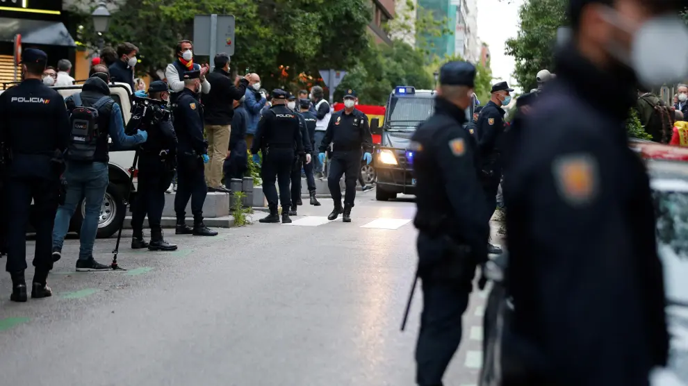 Fuerte presencia policial en las protestas en Madrid contra el Gobierno.