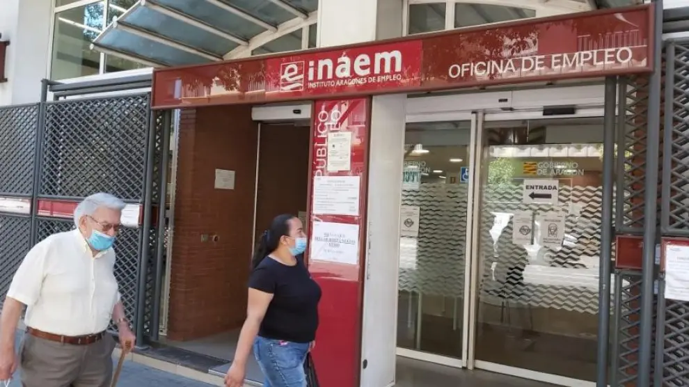 La oficina del Inaem de la calle de Santander, en Zaragoza.