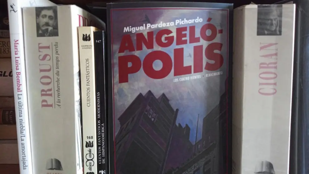 Miguel Pardeza publica 'Angelópolis'.