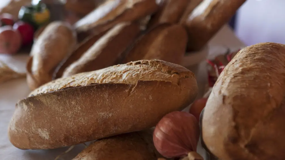 Variedad de panes en una panificadora aragonesa.