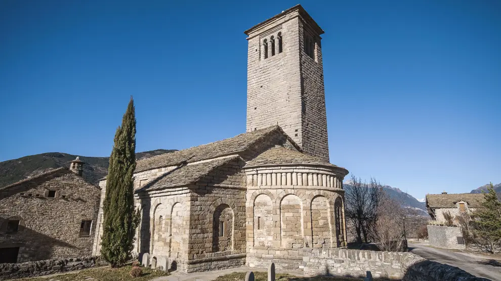 La de Larrede es una de las 15 iglesias que forman parte de la Ruta del Serrablo