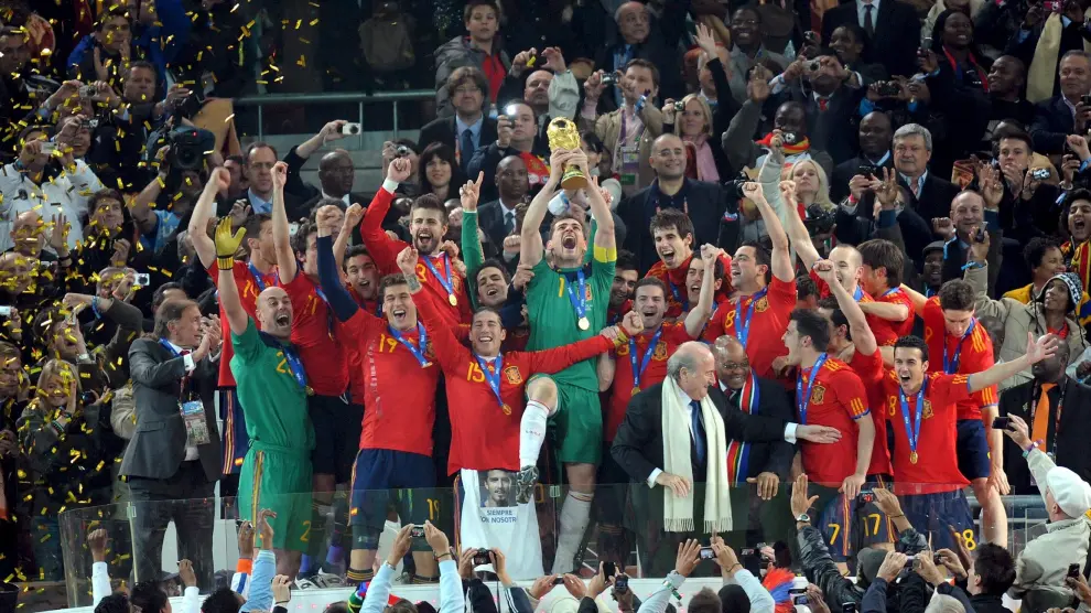 La Selección Española levanta el oro en Sudáfrica.