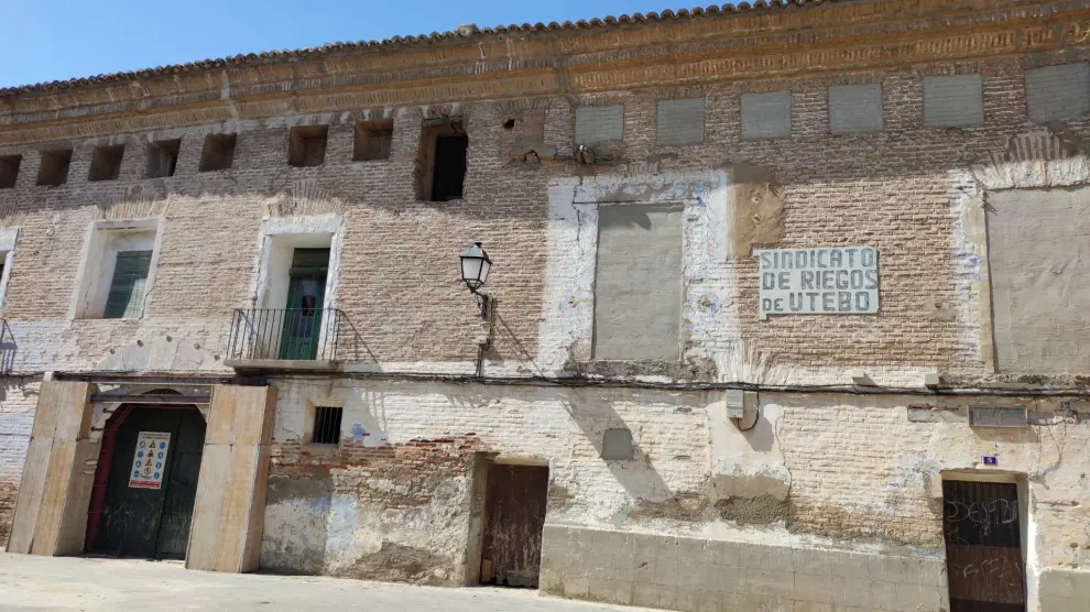 La antigua casa del sindicato de riegos de Utebo, edificio que podría rehabilitarse como sede de la comarca