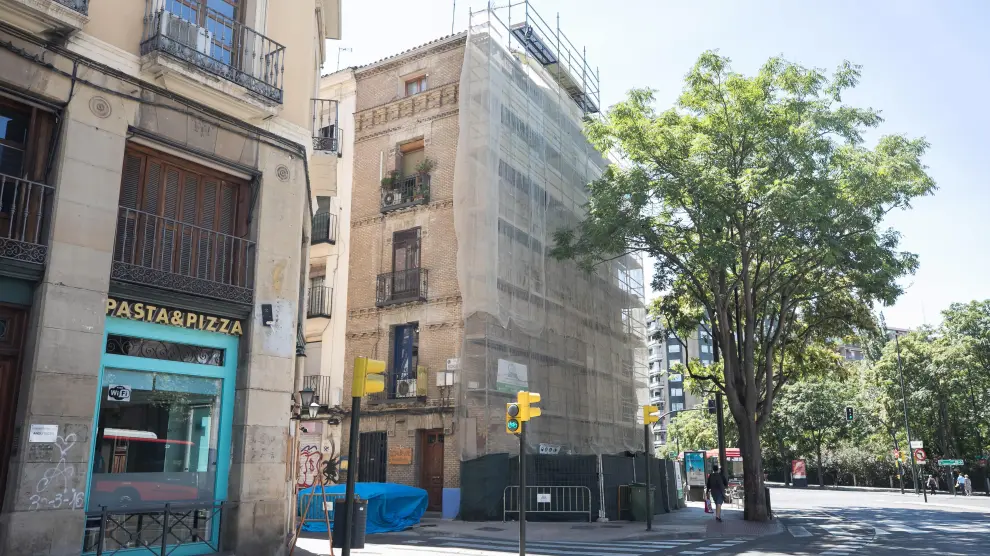 El ayuntamiento de Zaragoza recuperará el mural que recrea La Puerta del Duque.
