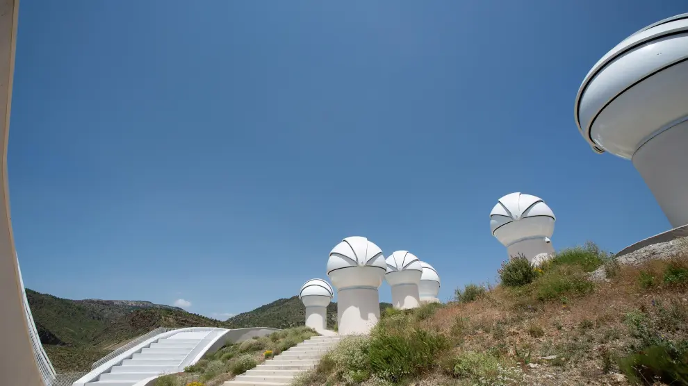Cúpulas de observación para alojar telescopios en Galáctica.