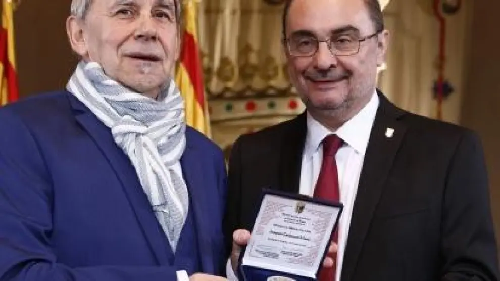 Acto institucional por el Día de Aragón,Joaquín Carbonell recoge su galardón