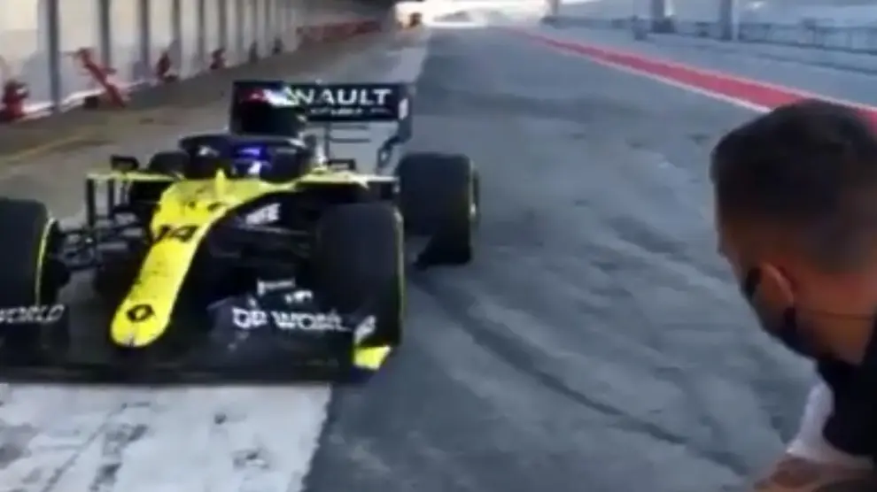 Fernando Alonso estrena su nuevo Renault.