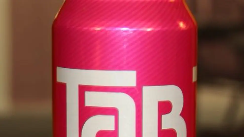 Una lata de refresco Tab.