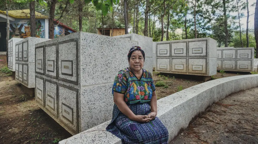 Rosalina Tuyuc, indígena cachiquel