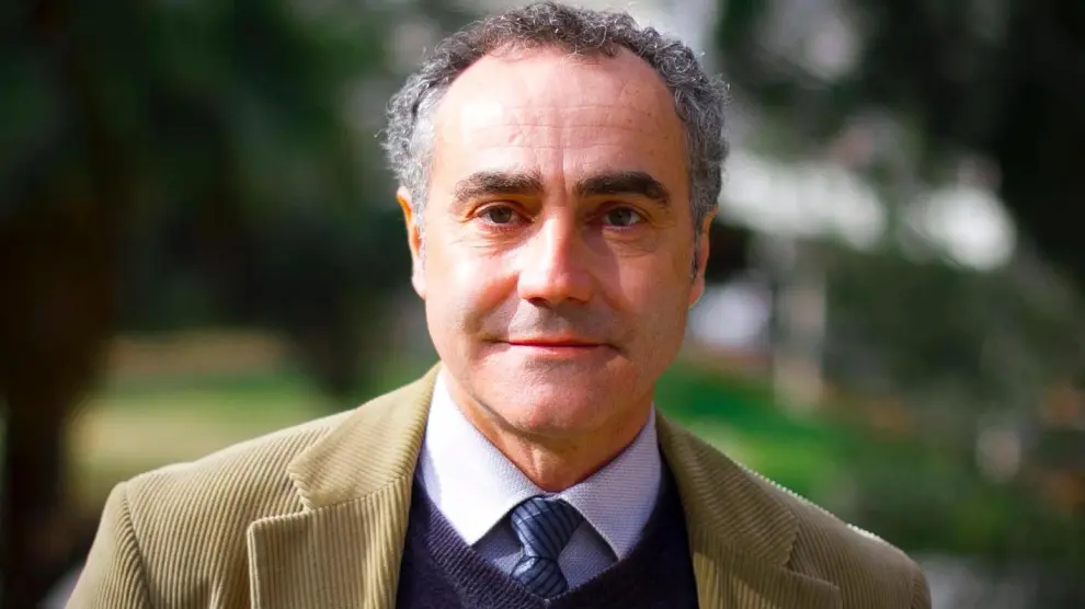 Ernesto Pascual, doctor en Políticas.