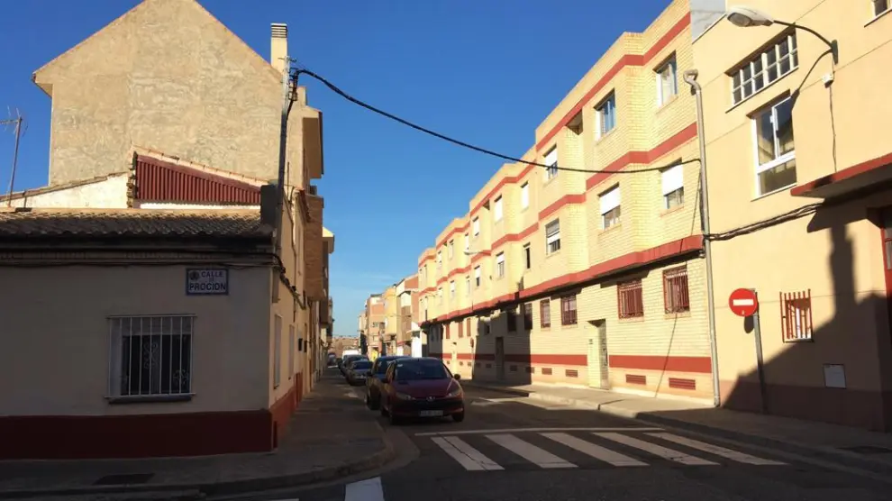 Calle Proción con Heraldo de Aragón, en Valdefierro.