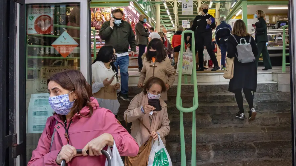 La pandemia está condicionando los hábitos cotidianos como ir a la compra.