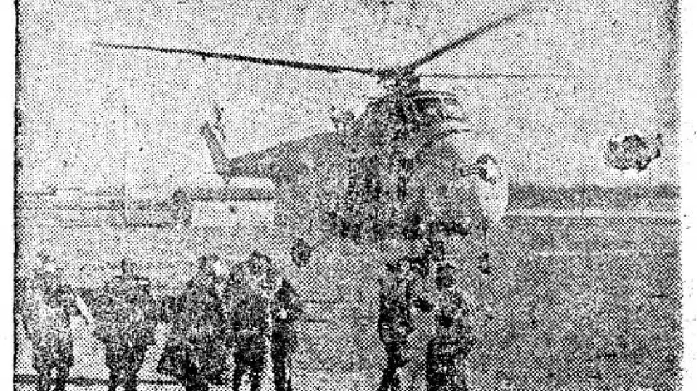 Helicóptero americano que rescató a once personas en Cabañas, en la riada de 1961.