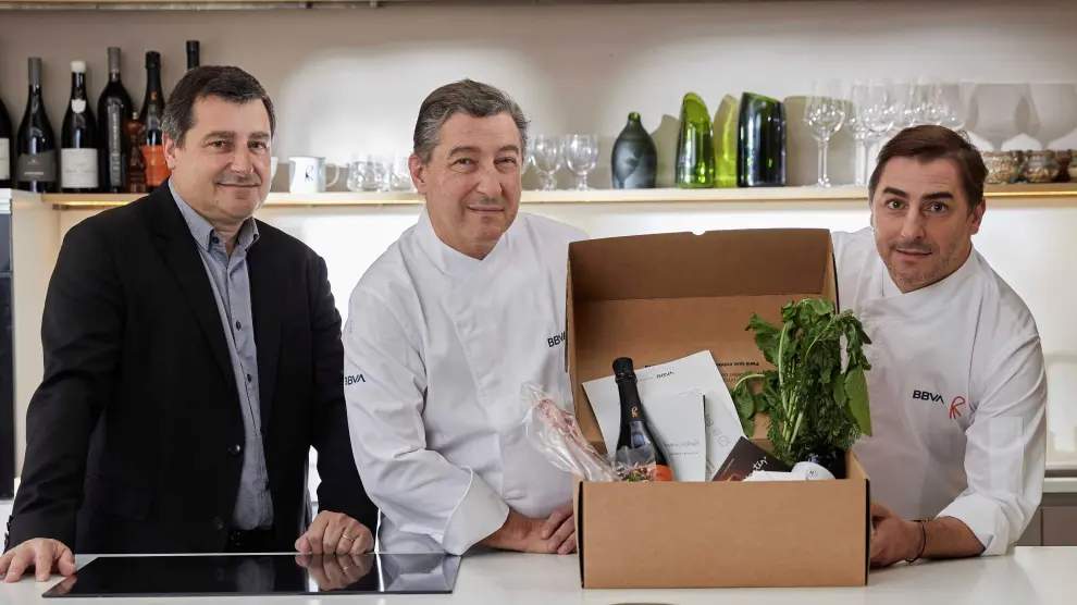Los hermanos Joan, Josep y Jordi Roca del restaurante tres estrellas Michelin El Celler de Can Roca (Gerona).