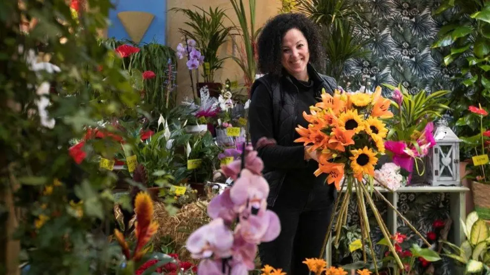Elena Vicente, florista en El Rincón de Las Flores