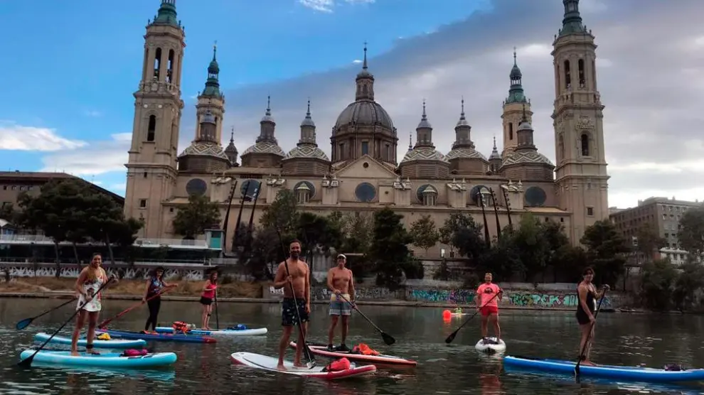 En el Ebro solo se recomienda practicar paddle surf de junio a septiembre.