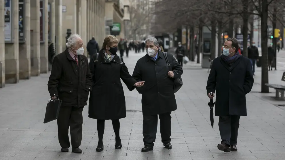Francisco Javier Iriarte, Concha Ferrer, Manuel Teruel y José Luis Yzuel, en el paseo de la Independencia de Zaragoza.